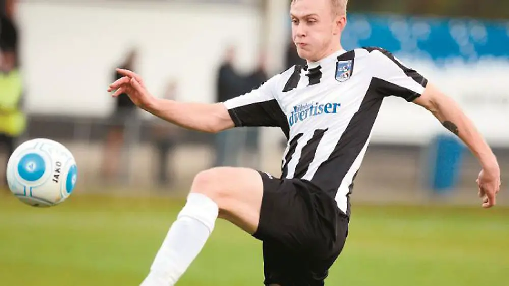 Sam Barratt in action for Maidenhead United. Photo: Maidenhead Advertiser.
